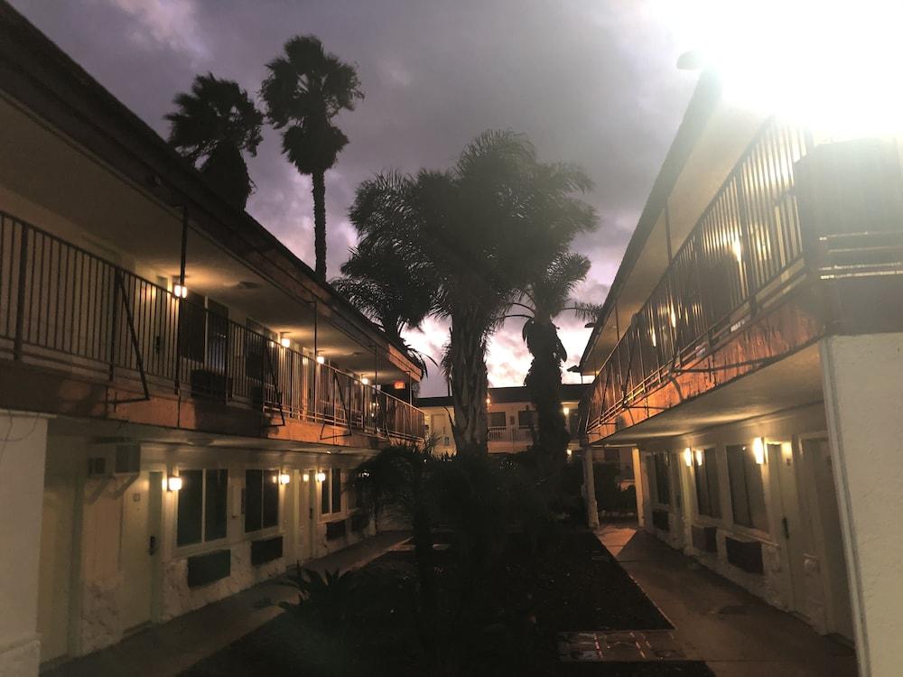 Hotel Primera San Diego Buitenkant foto